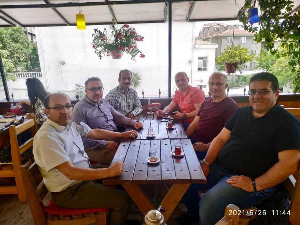 Pandemi sonrası dostlarla Bi Çay buluşması.